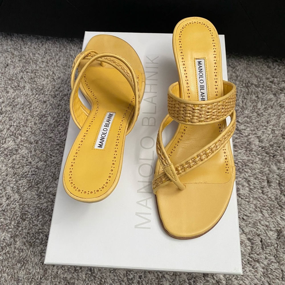 Manolo Blahnik -Susa